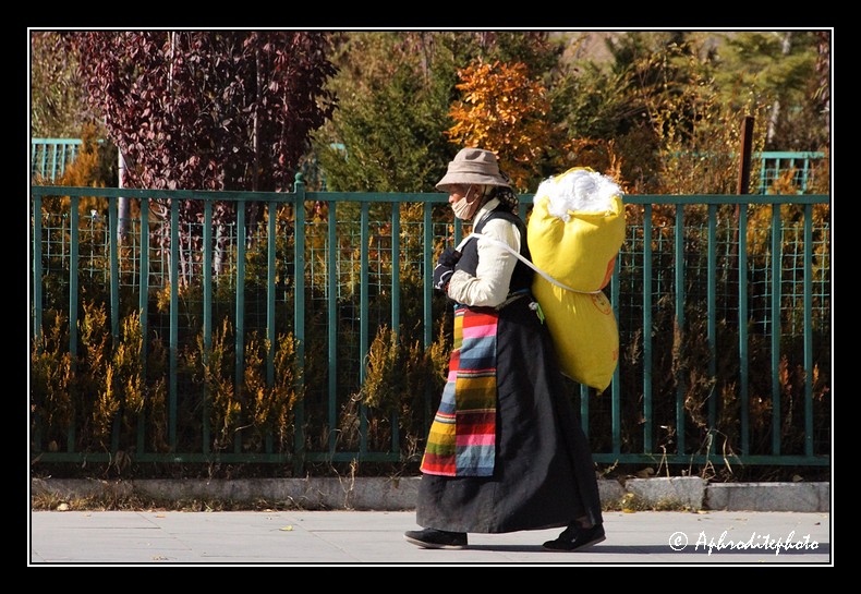 Tibet portraits 38